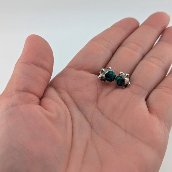 Handcrafted Navajo Turtle Stud Earrings Malachite Stone Native American Jewelry* - Picture 6 of 10